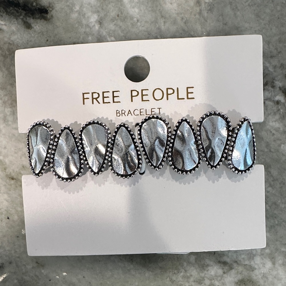 Free People Metallic Silver Teardrop Stretch Bracelet